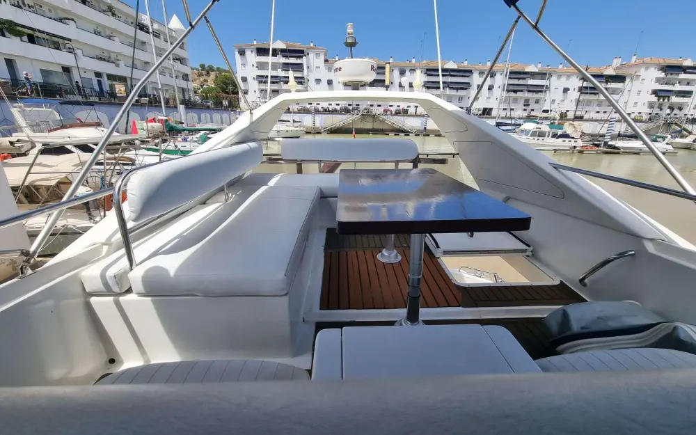 slider 3 Sunseeker Predator 52