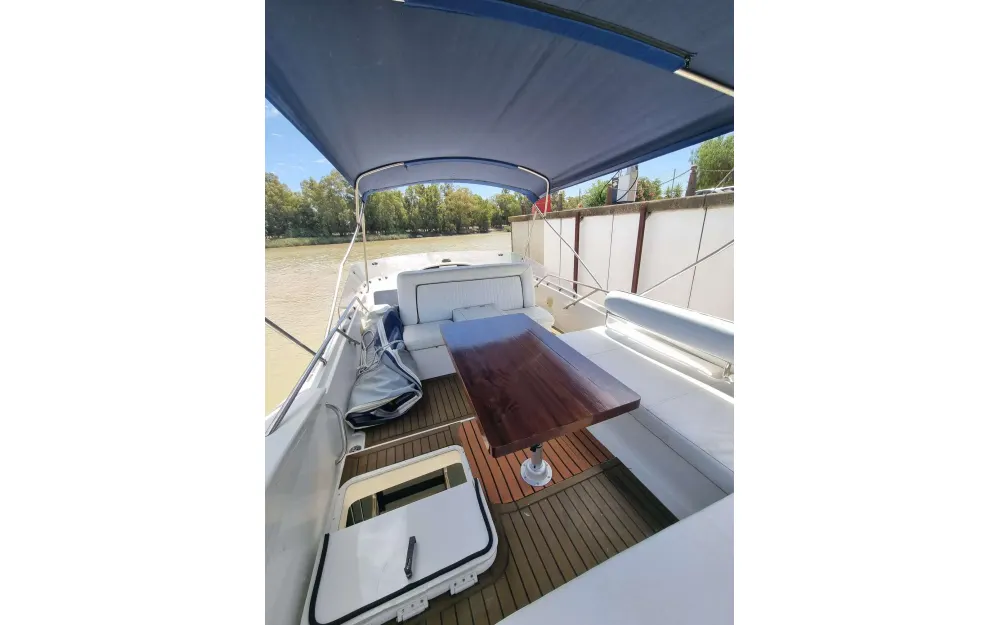 slider 4 Sunseeker Predator 52