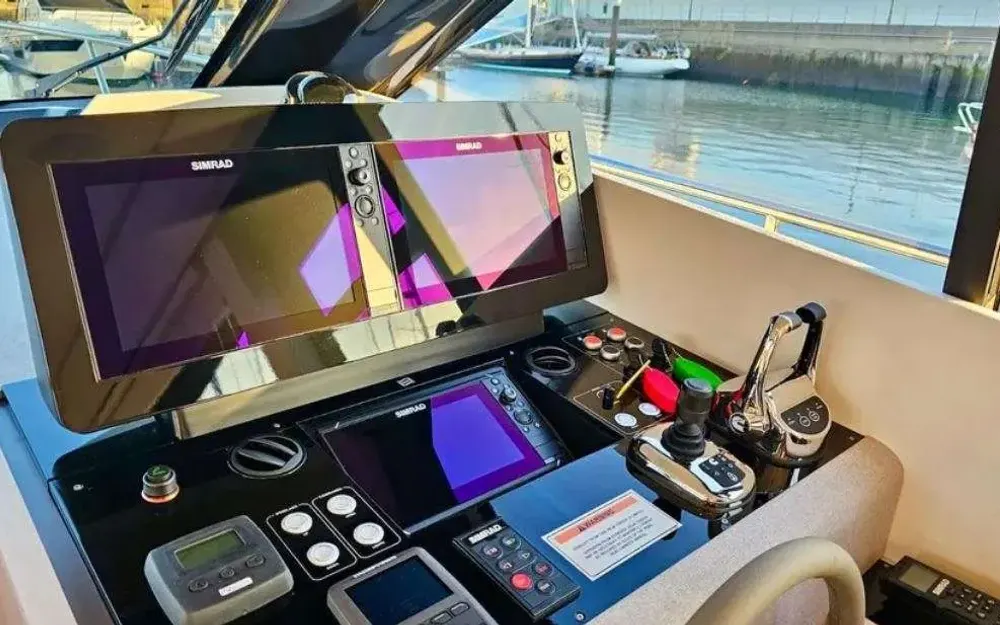 slider 19 Ferretti  500