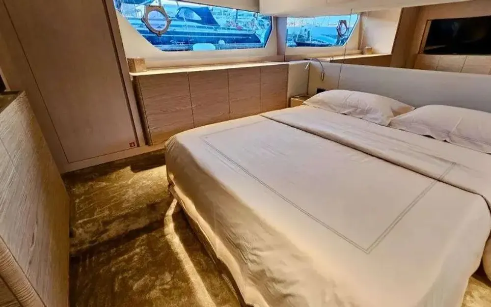 slider 2 Ferretti  500