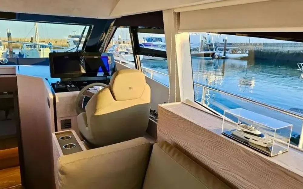 slider 30 Ferretti  500