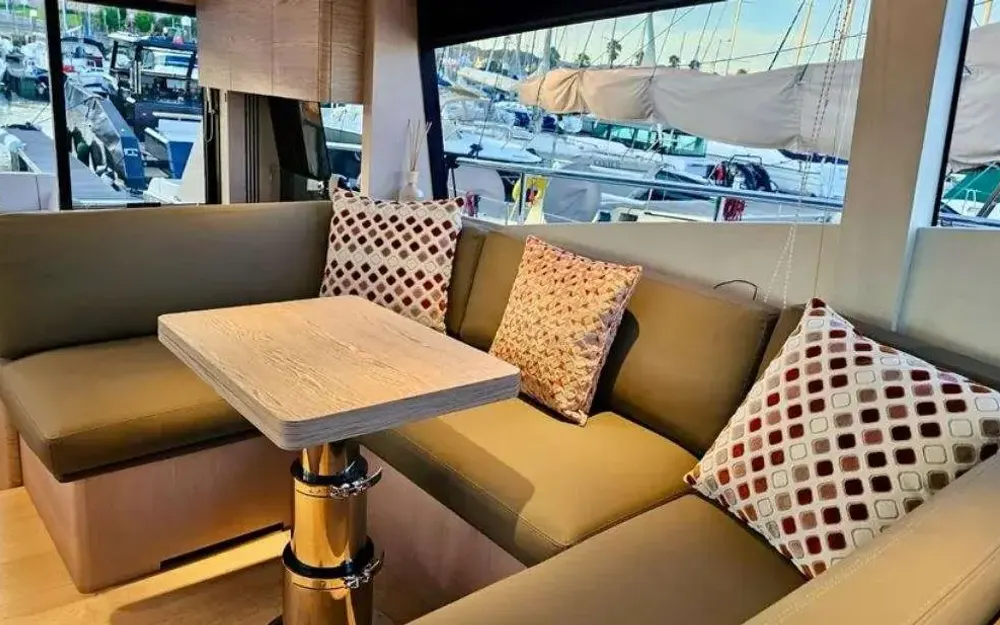 slider 33 Ferretti  500