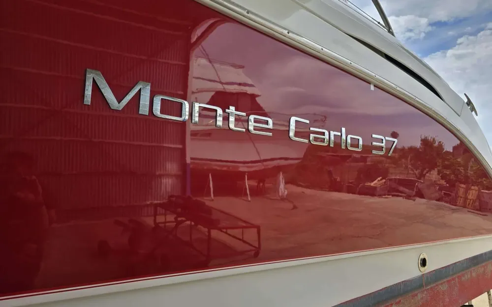 slider 10 Beneteau Monte Carlo 37 HT