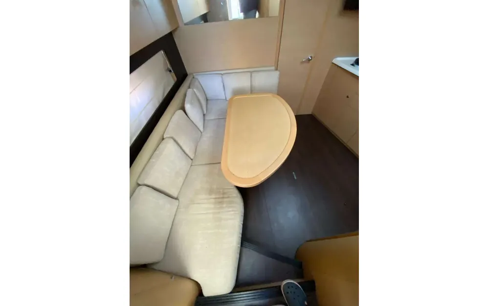 slider 12 Beneteau Monte Carlo 37 HT