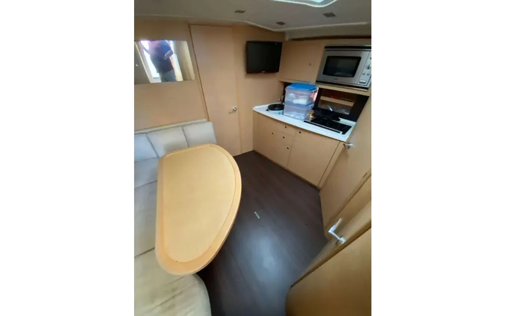 slider 21 Beneteau Monte Carlo 37 HT