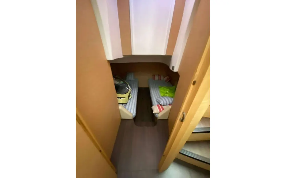 slider 8 Beneteau Monte Carlo 37 HT