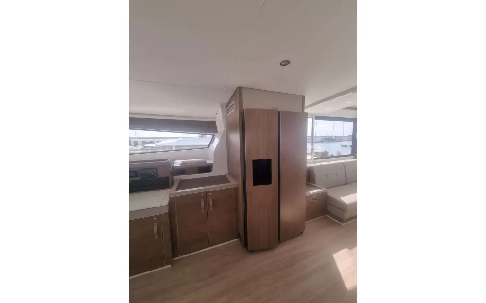 slider 10 Bali Catamarans Bali 5.4