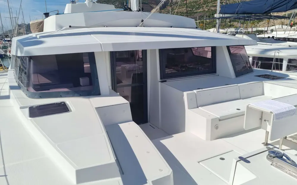 slider 12 Bali Catamarans Bali 5.4
