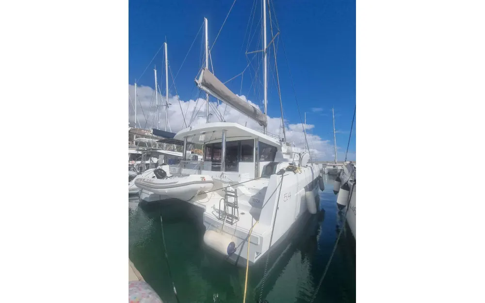 slider 1 Bali Catamarans Bali 5.4