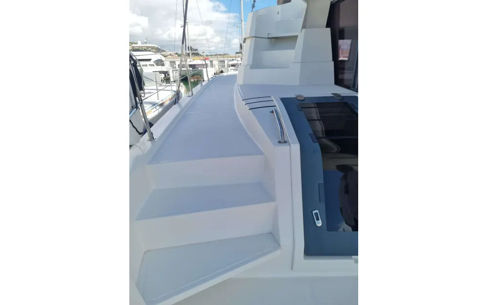 slider 2 Bali Catamarans Bali 5.4