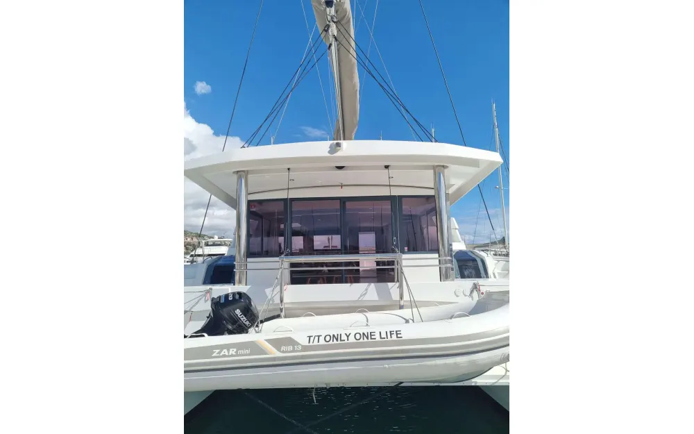 slider 3 Bali Catamarans Bali 5.4