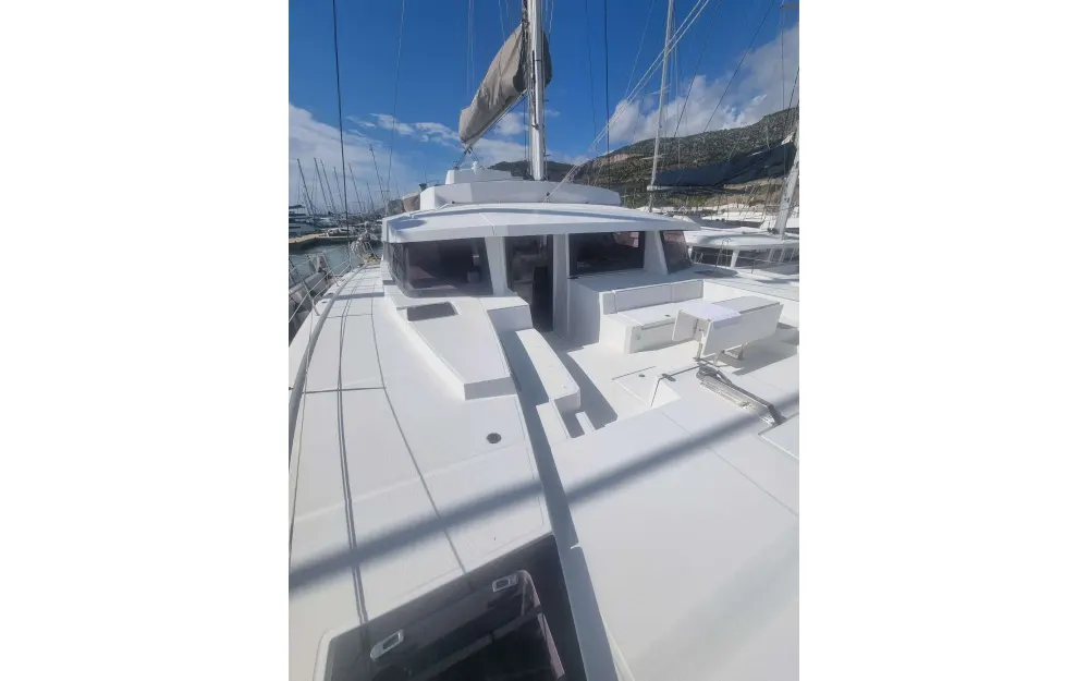 slider 5 Bali Catamarans Bali 5.4