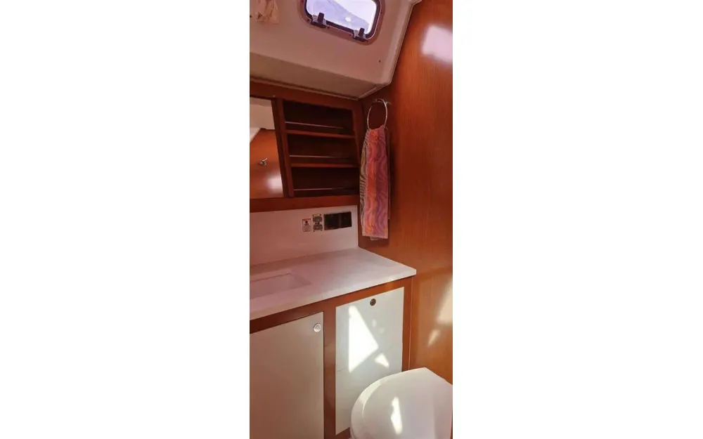 slider 12 Beneteau Oceanis 58