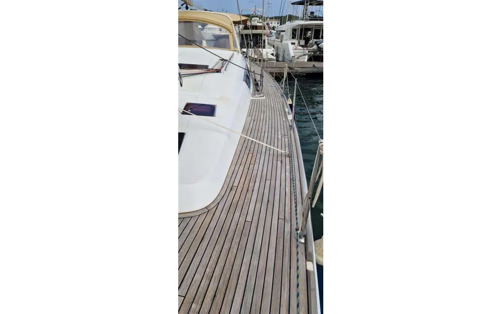 slider 17 Beneteau Oceanis 58
