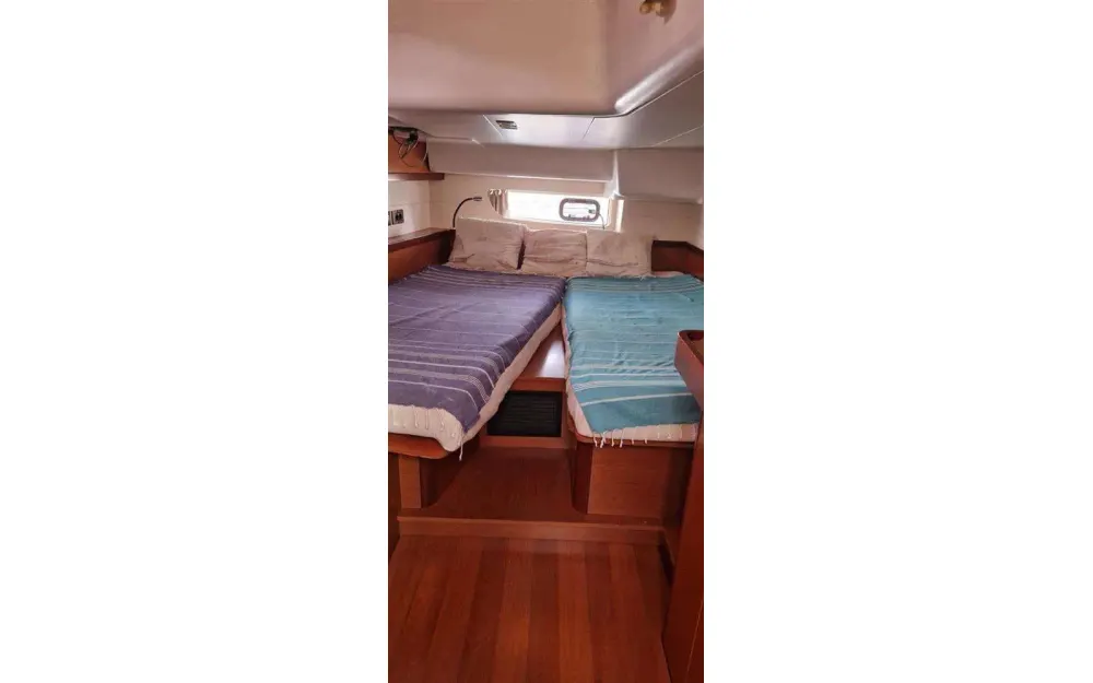slider 18 Beneteau Oceanis 58