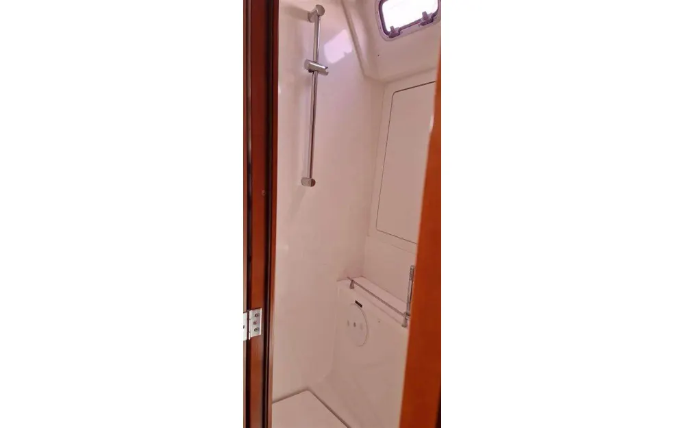slider 1 Beneteau Oceanis 58
