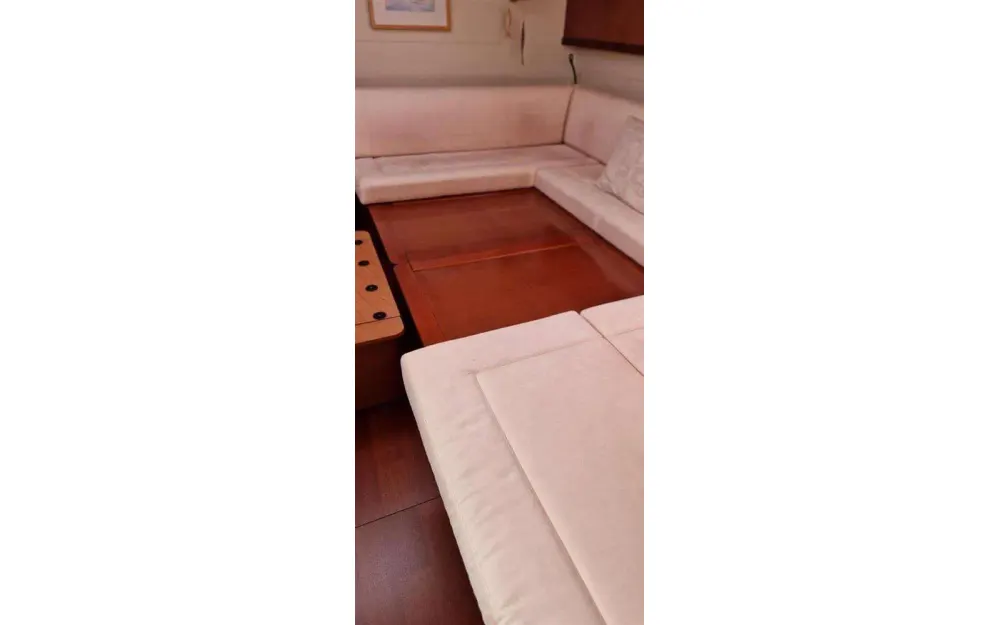 slider 3 Beneteau Oceanis 58