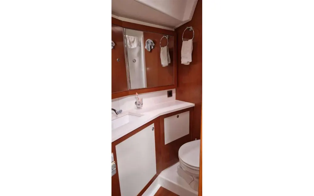 slider 7 Beneteau Oceanis 58
