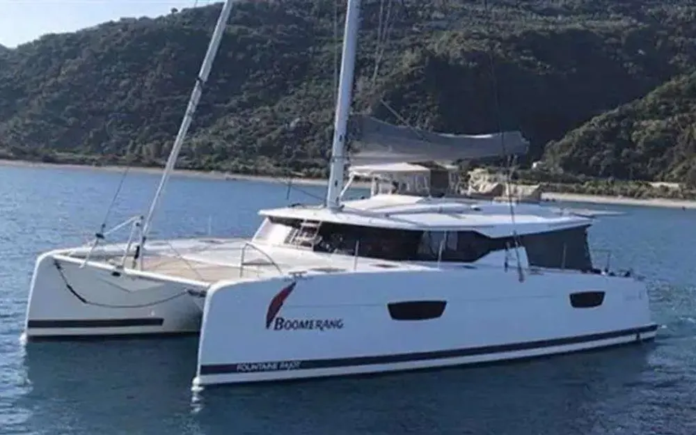 slider 0 Fountaine Pajot Saona 47