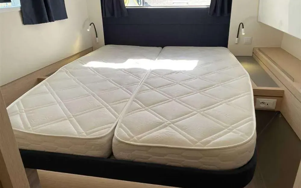 slider 6 Fountaine Pajot Saona 47