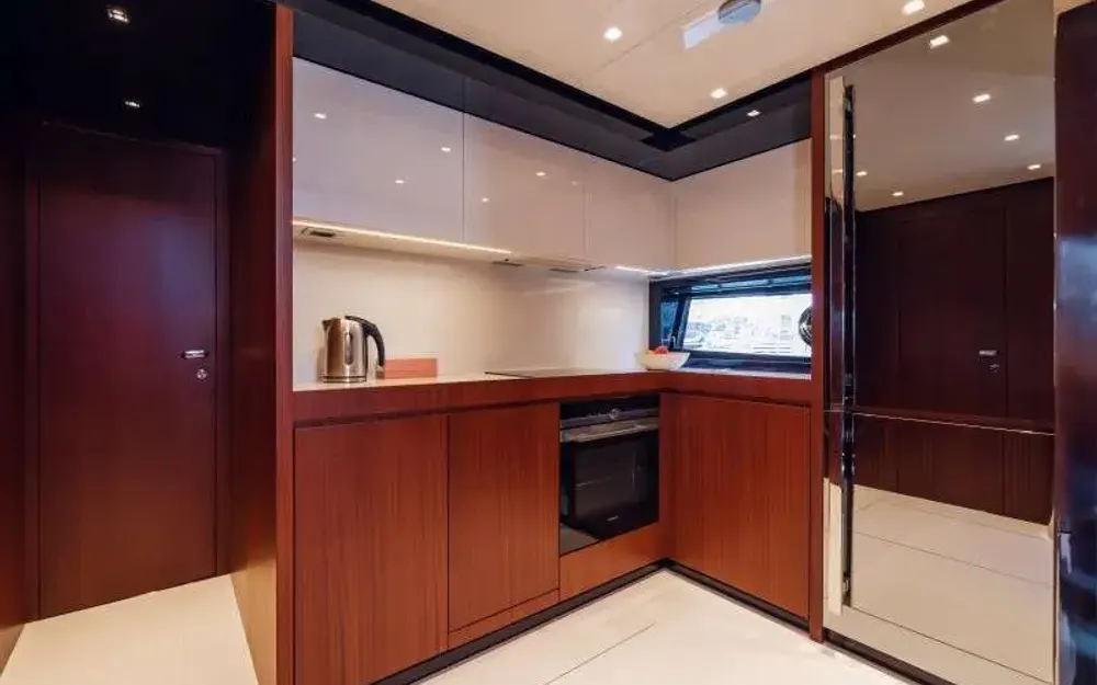 slider 16 Riva  66 Ribelle
