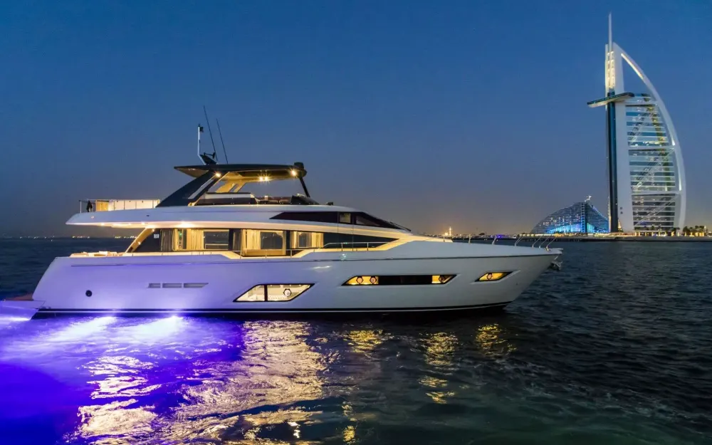 slider 10 Ferretti  780