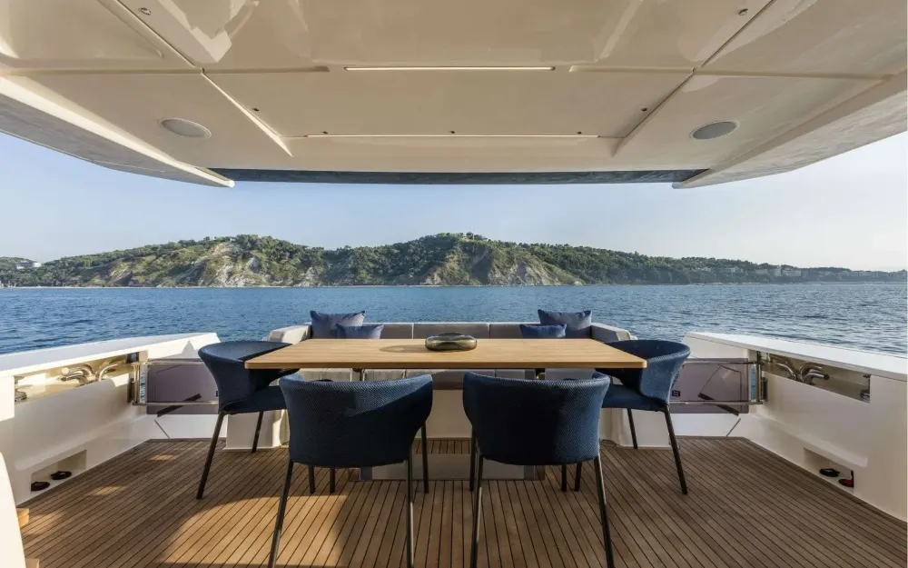 slider 18 Ferretti  780