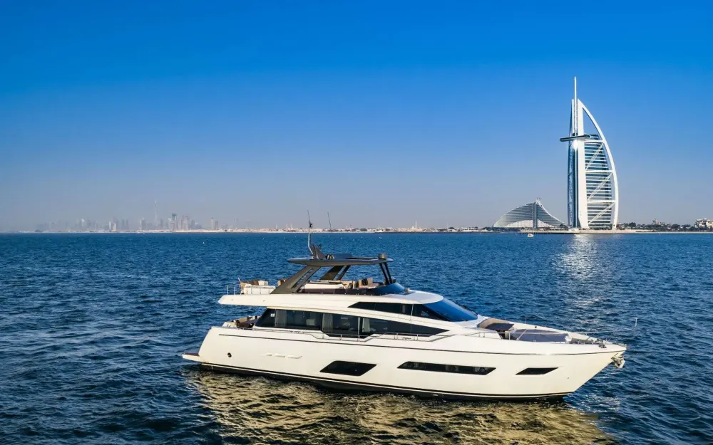 slider 7 Ferretti  780