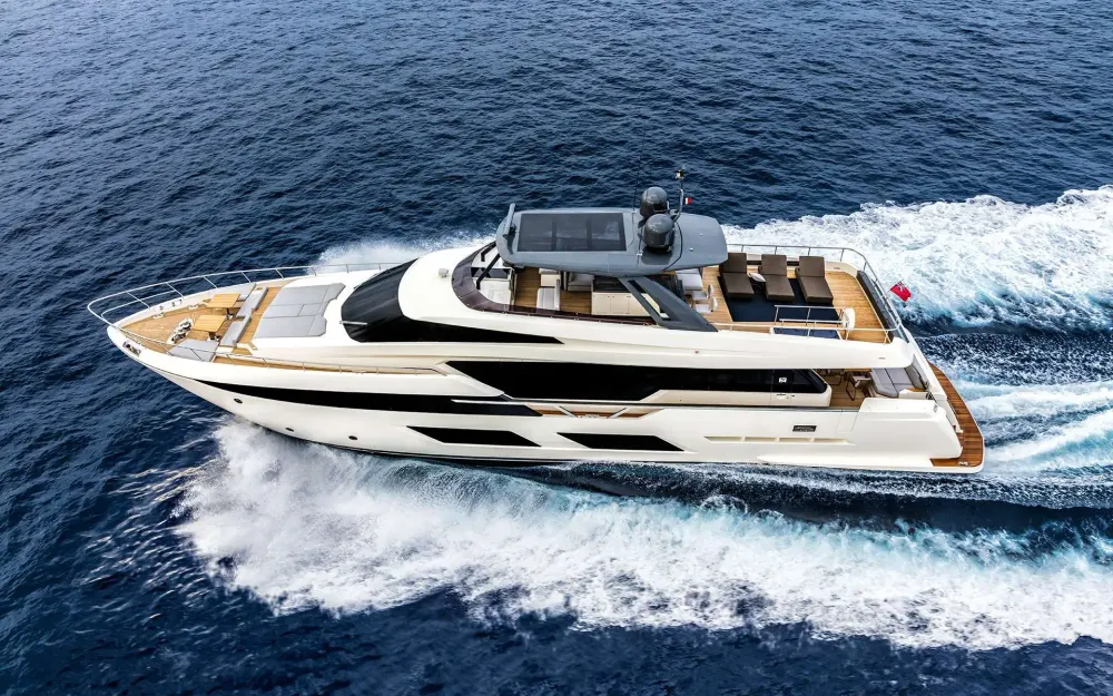 slider 12 Ferretti  920