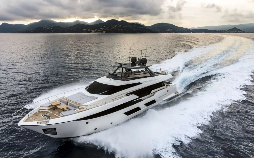 slider 16 Ferretti  920
