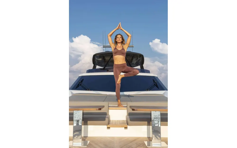 slider 8 Ferretti  920