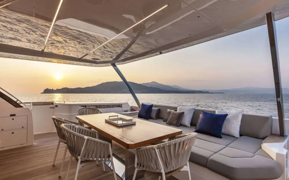 slider 10 Ferretti  920