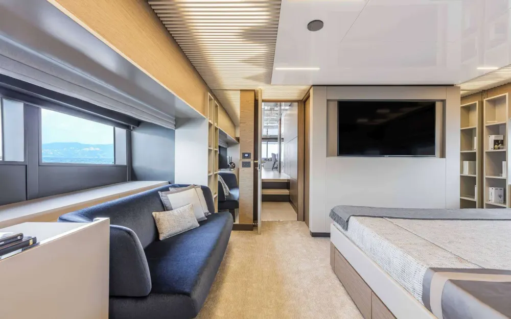 slider 1 Ferretti  920