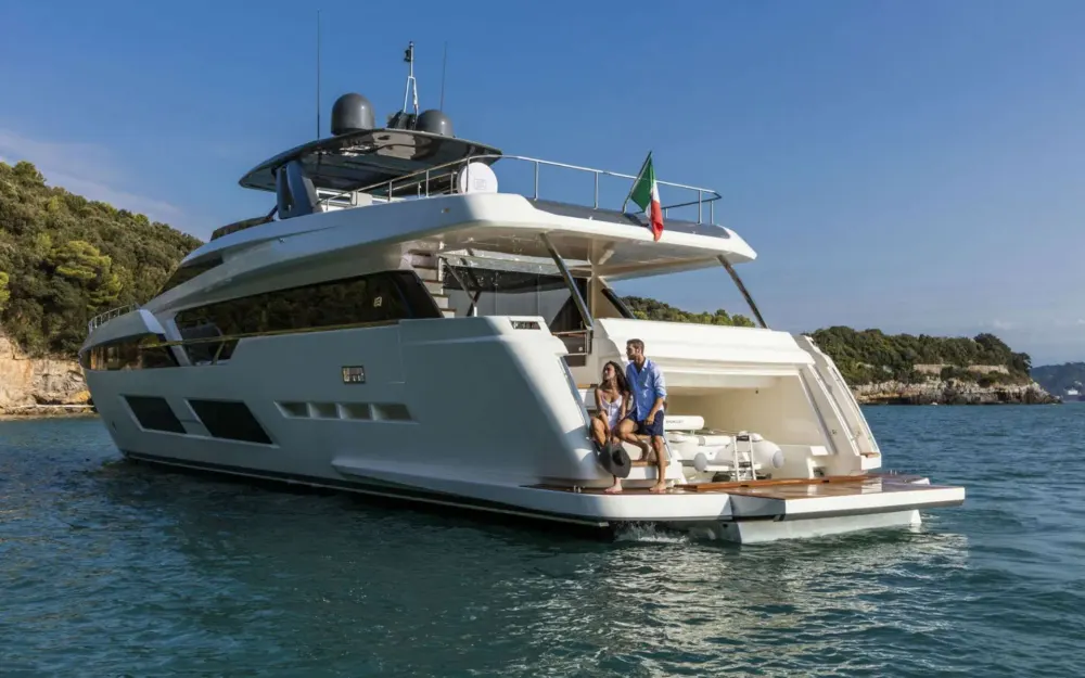 slider 5 Ferretti  920