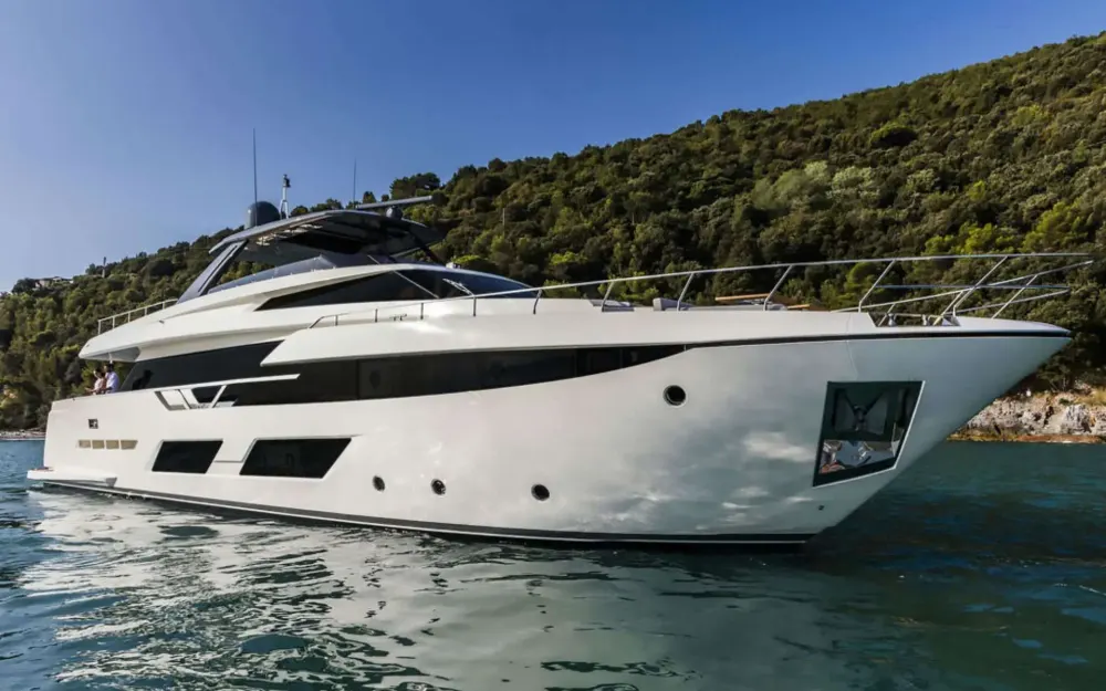 slider 6 Ferretti  920