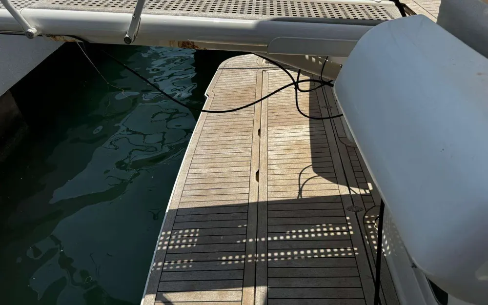 slider 12 Ferretti  470