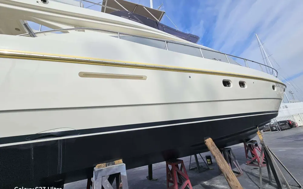slider 14 Ferretti  470