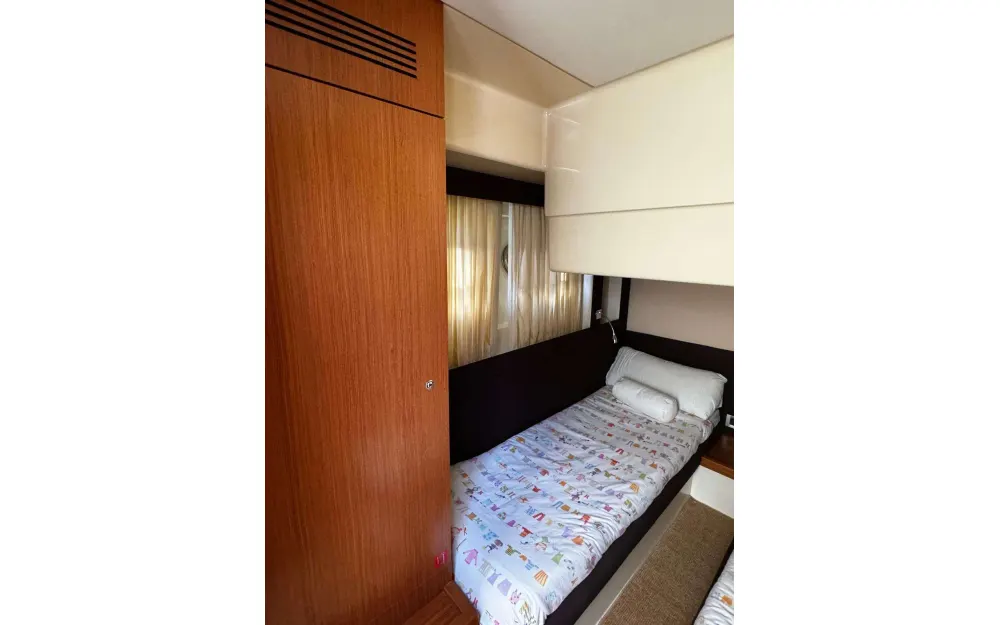 slider 24 Ferretti  470