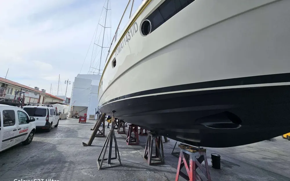 slider 27 Ferretti  470