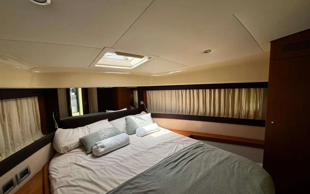slider 48 Ferretti  470
