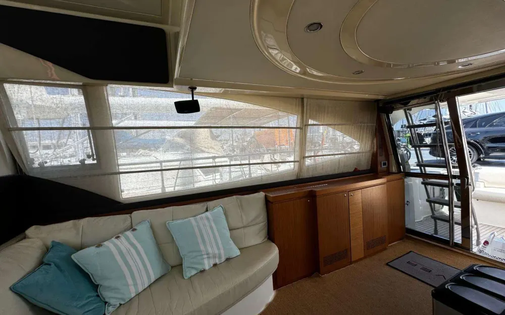 slider 6 Ferretti  470