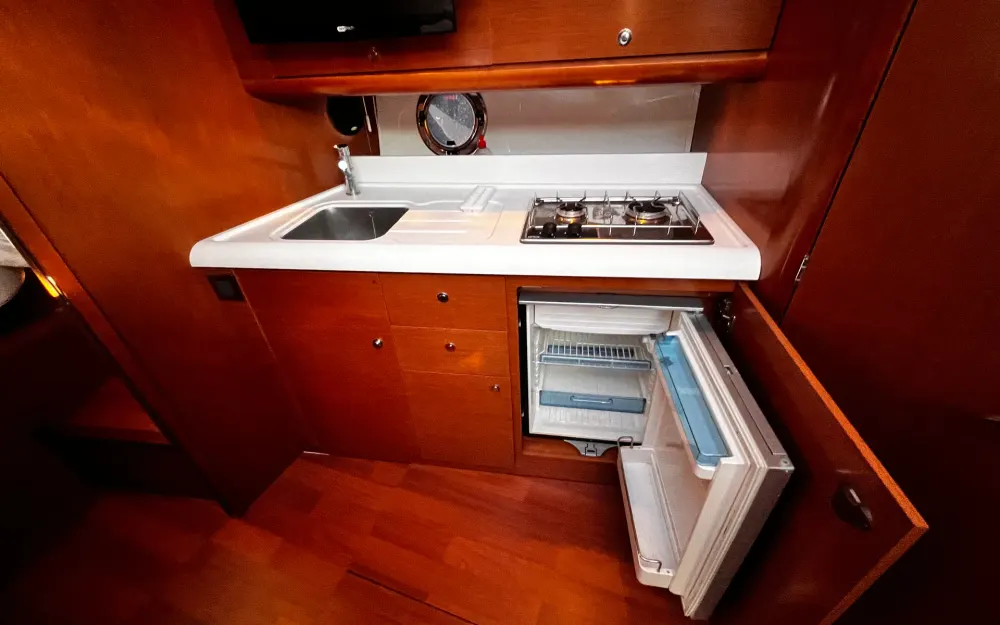 slider 31 Beneteau Gran Turismo 38