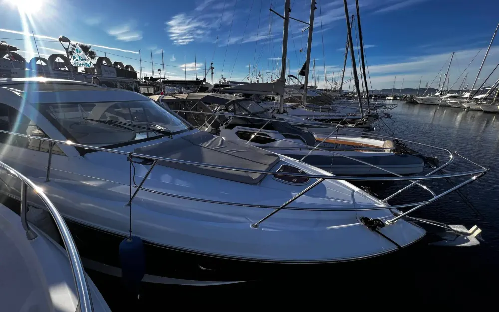 slider 3 Beneteau Gran Turismo 38