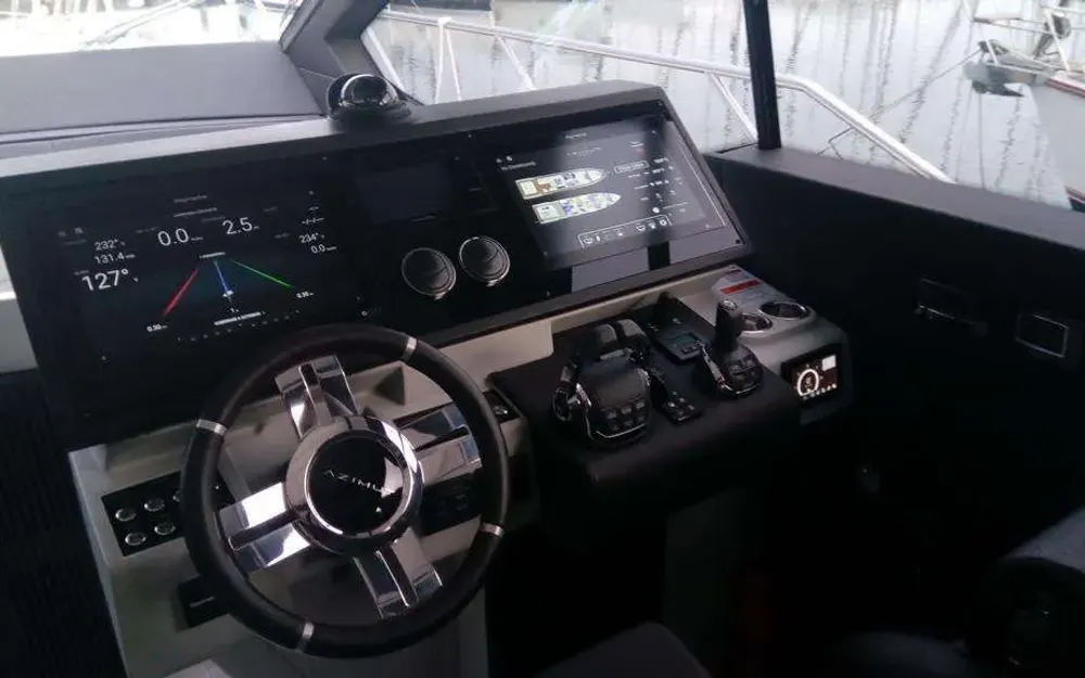 slider 10 Azimut  S7