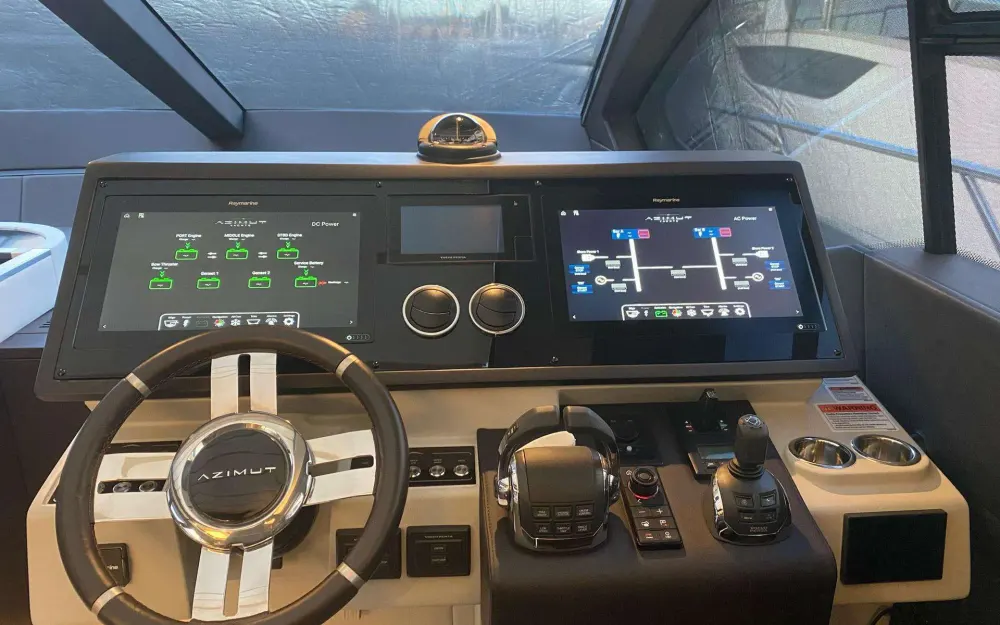 slider 13 Azimut  S7