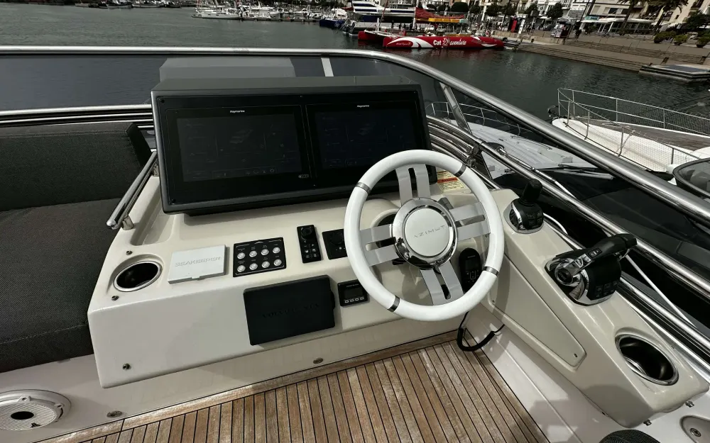 slider 4 Azimut  S7