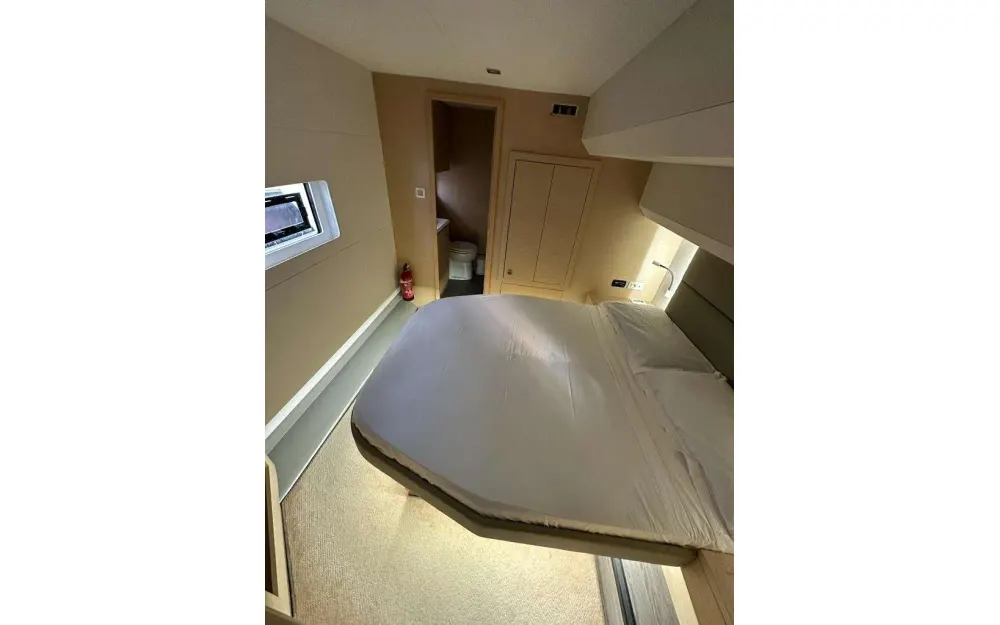 slider 11 Fountaine Pajot My 6