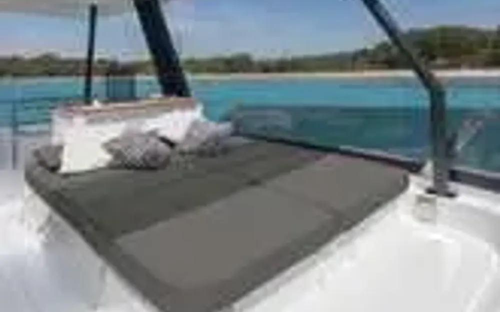 slider 1 Fountaine Pajot My 6