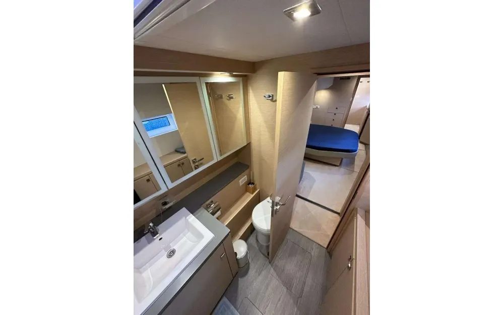 slider 2 Fountaine Pajot My 6