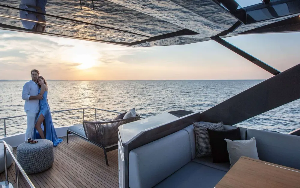 slider 12 Ferretti  720